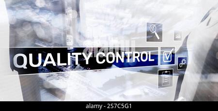 Qualitätskontrolle von Geschäfts- und Technologieprozessen. Neue Qualitätskontrolle 2025. Stockfoto