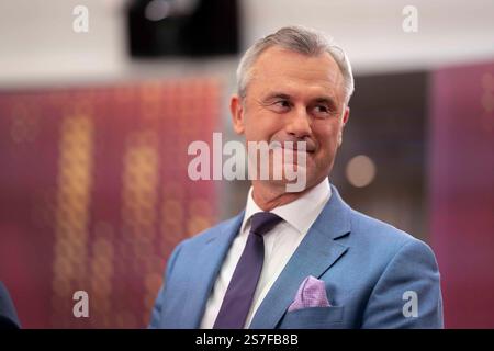 Eisenstadt, Burgenland, Österreich. Januar 2025. Rundtischgespräch mit dem Parteichef bei Kommunalwahlen im österreichischen Burgenland. NORBERT HOFER (FPOE) im Bild. (Kreditbild: © Andreas Stroh/ZUMA Press Wire) NUR REDAKTIONELLE VERWENDUNG! Nicht für kommerzielle ZWECKE! Quelle: ZUMA Press, Inc./Alamy Live News Stockfoto