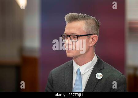 Eisenstadt, Burgenland, Österreich. Januar 2025. Rundtischgespräch mit dem Parteichef bei Kommunalwahlen im österreichischen Burgenland. GEZA MOLNAR (Liste Hausverstand) im Bild. (Kreditbild: © Andreas Stroh/ZUMA Press Wire) NUR REDAKTIONELLE VERWENDUNG! Nicht für kommerzielle ZWECKE! Quelle: ZUMA Press, Inc./Alamy Live News Stockfoto