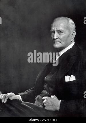 John Joseph Pershing (1860–1948) war ein angesehener Offizier der amerikanischen Armee, der während des Ersten Weltkriegs als Kommandeur der amerikanischen Expeditionstruppen diente. Seine Führung und militärische Strategie brachten ihm den Rang eines Generals der Armeen ein, den höchsten Rang der US-Armee, eine Auszeichnung, die nur George Washington teilte. Stockfoto