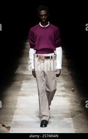 Mailand, Italien. Januar 2025. MAGLIANO MEN Herbst/Winter 2025-2026 Laufsteg während der Milan Fashion Week Herrenmode am 2025. Januar - Mailand, Italien 19/01/2025 Credit: dpa/Alamy Live News Stockfoto