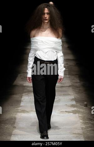 Mailand, Italien. Januar 2025. MAGLIANO MEN Herbst/Winter 2025-2026 Laufsteg während der Milan Fashion Week Herrenmode am 2025. Januar - Mailand, Italien 19/01/2025 Credit: dpa/Alamy Live News Stockfoto