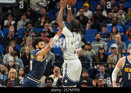 Orlando, Florida, USA, 19. Januar 2025, Orlando Magic Guard Kentavious Caldwell-Pope #3 schießt eine drei im Kia Center. (Foto: Marty Jean-Louis/Alamy Live News Stockfoto