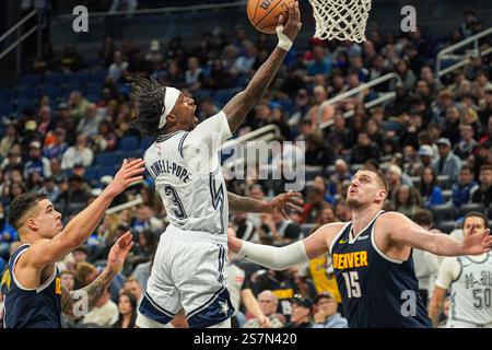 Orlando, Florida, USA, 19. Januar 2025, Orlando Magic Guard Kentavious Caldwell-Pope #3 versucht mit einem Layup im Kia Center zu schießen. (Foto: Marty Jean-Louis/Alamy Live News Stockfoto