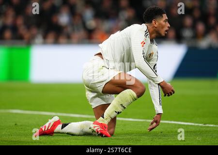 Madrid, Spanien. Januar 2025. Jude Bellingham von Real Madrid spielte am 19. Januar 2025 im Santiago Bernabeu Stadion während des La Liga EA Sports Matches zwischen Real Madrid und UD Las Palmas. (Foto: Bagu Blanco/PRESSINPHOTO) Credit: PRESSINPHOTO SPORTS AGENCY/Alamy Live News Stockfoto