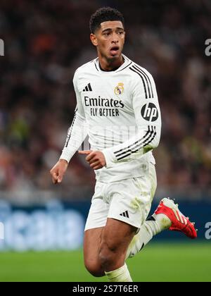 Madrid, Spanien. Januar 2025. Jude Bellingham von Real Madrid spielte am 19. Januar 2025 im Santiago Bernabeu Stadion während des La Liga EA Sports Matches zwischen Real Madrid und UD Las Palmas. (Foto: Bagu Blanco/PRESSINPHOTO) Credit: PRESSINPHOTO SPORTS AGENCY/Alamy Live News Stockfoto