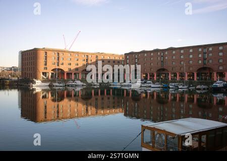 Lagerhäuser des Royal Albert Dock Complex in Liverpool, Merseyside, England, Stockfoto