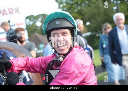 Richard Johnson OBE (* 21. Juli 1977) ist ein ehemaliger englischer National Hunt Jockey. Johnson ist der zweiterfolgreichste Gewinner in der Geschichte der Nation Stockfoto