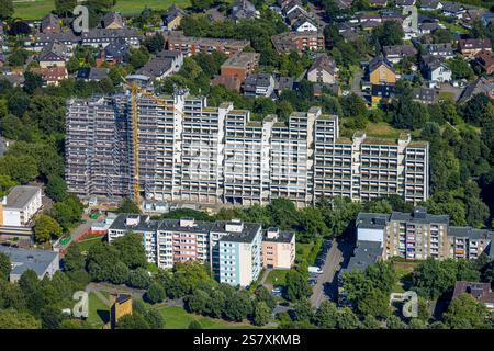Blick aus der Vogelperspektive, Wohnblock Hannibal II, Gerüste für Renovierung und Renovierung, Vogelpothsweg, Dorstfeld, Dortmund, Ruhrgebiet, Nordrhein-Wes Stockfoto