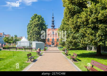 Parken Sie vor dem alten Rathaus in Danzig, Polen Stockfoto