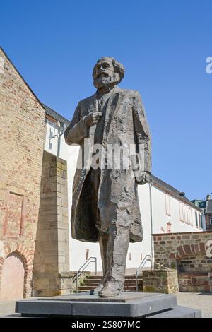 Denkmal Karl Marx, Simeonstiftplatz, Trier, Rheinland-Pfalz, Deutschland Stockfoto