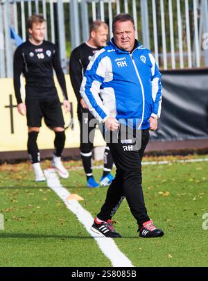 Trainer Roar Hansen während des Trainings Åtvidabergs FF in der Arena Kopparvallen, Åtvidaberg, Schweden. Stockfoto
