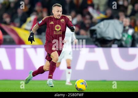 Rom, Italien. Januar 2025. Angelino von AS Roma während des Spiels der Serie A Enilive zwischen AS Roma und Genua CFC am 17. Januar 2025 in Rom. Quelle: Giuseppe Maffia/Alamy Live News Stockfoto