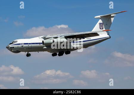 FAIRFORD/DEUTSCHLAND - vom 12. Juli 2018: ukrainische Luftwaffe Iljuschin IL-76MD 78820 Verkehrsmittel Flugzeug Ankunft und Landung für RIAT Royal International Stockfoto