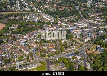 Luftaufnahme, Blick auf das Wohngebiet im Bezirk Horst mit der katholischen Kirche St. Hippolytus, Horst, Gelsenkirchen, Ruhrgebiet, Nordrhein-Westfalen, Stockfoto
