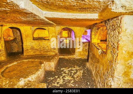 RABAT, MALTA - 16. JUNI 2018: Innere der alten Katakomben des heiligen Katakomben, die sich unter der gleichnamigen Kirche befinden, am 16. Juni in Rabat. Stockfoto