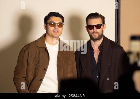 News - Giorgio Armani - Ankünfte - Milan Fashion Week - Herrenmode Herbst/Winter 2025-2026 Henry Golding und Alex Pettyfer nehmen an der Tod s Präsentation während der Mailänder Herrenmode Herbst/Winter 2025 - 2026 Fashion Week am 19. Januar 2025 in Mailand Teil. Foto: Cinzia Camela. Mailand Via Borgonuovo Italien Copyright: XCinziaxCamelax/xLiveMediax LPN 1699778 Stockfoto