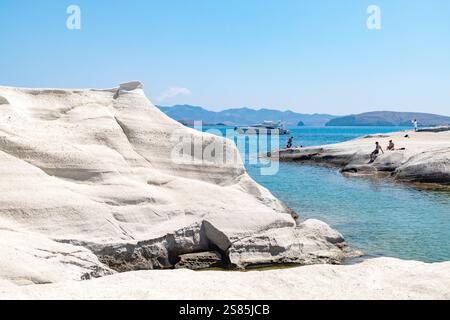 Weiße Kreidefelsen in Sarakiniko, Milos, Kykladen, Griechenland Stockfoto