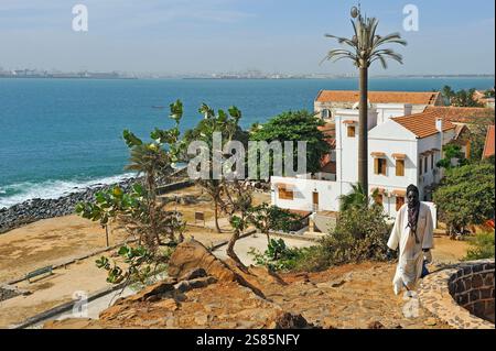 Blick auf das Dorf von der Burg, Ile de Goree (Insel Goree), UNESCO, Dakar, Senegal, Westafrika Stockfoto