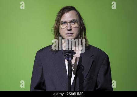 Lars Eidinger liest Hauspostille von Bertolt Brecht am 20. Januar 2025 im Berliner Friedrichstadtpalast Stockfoto