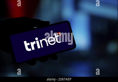 Das TriNet-Logo wird auf dem Smartphone angezeigt. TriNet Group, Inc. Ist ein Unternehmen in Dublin, Kalifornien Stockfoto