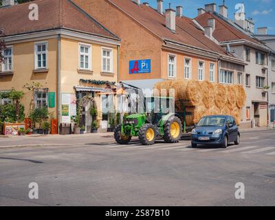 Rodaun, Österreich - 22. JULI 2023. Landkreis Moedling, Niederösterreich. . Rodaun - Stadtleben Stockfoto