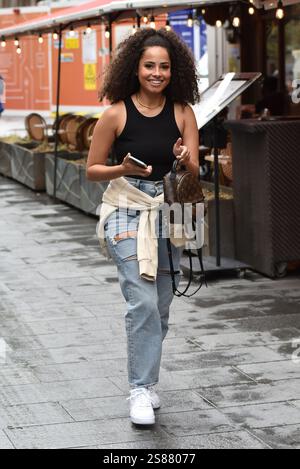 Amber Gill in den Global Radio Studios in London, England. Dienstag, 6. Juli 2021 Stockfoto