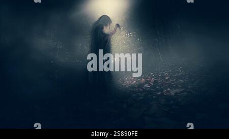 Gruselige halloween blonde Haarhaube Mann - eine weibliche Kriegergruselige Horror Fantasy Figur Hexe mit umhang und Axt in einem herbstroten Wald mit Nebel. Stockfoto