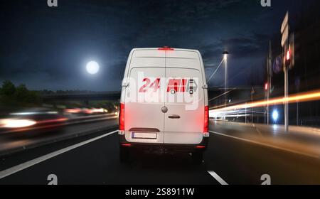 Paketexpress-Transporteur in der Stadt bei Nacht mit hoher Geschwindigkeit. Stockfoto