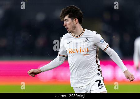 Swansea, Großbritannien. Januar 2025. Josh Key von Swansea City in Aktion. EFL Skybet Championship Match, Swansea City gegen Sheffield Utd im Stadion Swansea.com in Swansea, Wales am Dienstag, den 21. Januar 2025. Dieses Bild darf nur für redaktionelle Zwecke verwendet werden. Nur für redaktionelle Verwendung, Bild von Lewis Mitchell/ Beschreibung: Andrew Orchard Sportfotografie/Alamy Live News Stockfoto