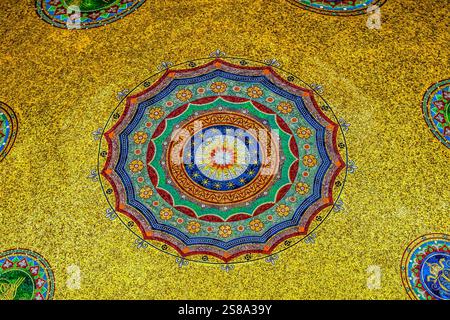 Mosaik farbenfroher Kaiser-Wilhelm-Pavillon, Hippodrom von Konstantinopel, Istanbul, Türkei. Erbaut im Jahr 1900 anlässlich des Besuchs von Kaiser Wilhelm in Istanbul. Stockfoto