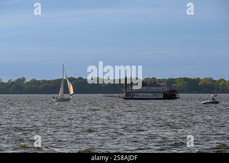 Der Eriesee in Pennsylvania, USA. Die Leute gehen hier zum Angeln und Bootfahren Stockfoto