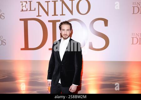 21. Januar 2025, Mexiko-Stadt, Ciudad de Mexico, Mexiko: Eugenio Siller besucht den roten Teppich für die â€˜El NiÃ±o Diosâ€™ Premiere im Cinemex Metropoli Patriotismo. Am 21. Januar 2025 in Mexiko-Stadt. (Kreditbild: © Yamak Perea/OKULARIS via ZUMA Press Wire) NUR REDAKTIONELLE VERWENDUNG! Nicht für kommerzielle ZWECKE! Stockfoto