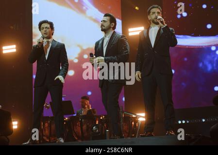 IL gruppo musicale Il Volo composto da Piero Barone, Ignazio Boschetto e Gianluca Ginoble - durante il Concerto del Tour „Tutti per UNO-Ad Astra Live Stockfoto