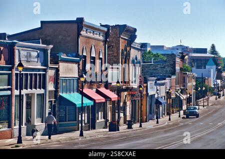 Geschäfte in der Bridge Street, am frühen Morgen, Blick vom Old Town Plaza, in Las Vegas, New Mexico, USA Stockfoto