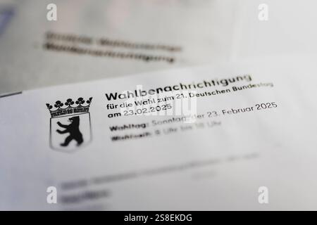 Wahlbenachrichtigung für die Bundestagswahl, aufgenommen in Berlin, 22.01.2025. Berlin Deutschland Copyright: XFlorianxGaertnerx Stockfoto