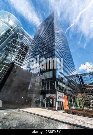 Brüssel, Belgien - 03 10 2019 - Ein ING Bank- Agentur in der Financial North District neben dem North Galaxy Tower Stockfoto