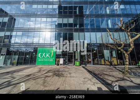 Brüssel, Belgien - 03 10 2019: exki Fastfood Restaurant einer Kette in der Brüsseler Innenstadt von Finanz- und Geschäftsviertel Stockfoto