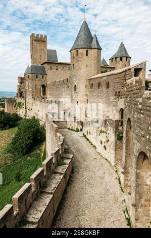Schloss der Grafen und Stadtmauer, Cité de Carcassonne, Aude, Frankreich Stockfoto