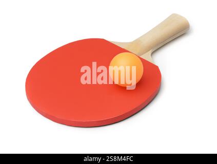 Tischtennisschläger und Ball isoliert auf Weiß Stockfoto
