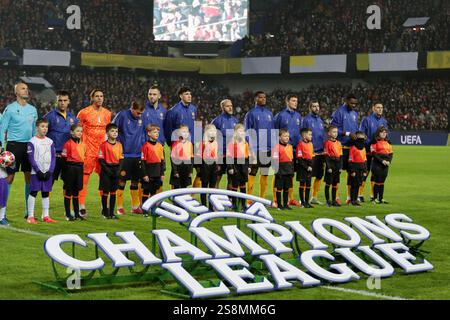 Prag, Tschechische Republik. Januar 2025. Das Team von Inter wurde während des UEFA Champions League-Spiels zwischen Sparta Prag und Inter in der Epet Arena gesehen. Endpunktzahl; Sparta Prag 0:1 Inter. Quelle: SOPA Images Limited/Alamy Live News Stockfoto