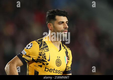 Prag, Tschechische Republik. Januar 2025. Mehdi Taremi von Inter wurde während des UEFA Champions League-Spiels zwischen Sparta Prag und Inter in der Epet Arena gesehen. Endpunktzahl; Sparta Prag 0:1 Inter. (Foto: Grzegorz Wajda/SOPA Images/SIPA USA) Credit: SIPA USA/Alamy Live News Stockfoto