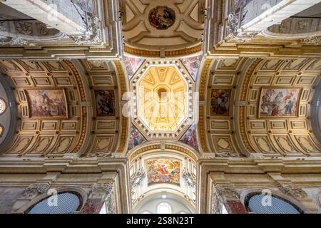Dom von Cagliari Innenansicht, Kathedrale Santa Maria Assunta e di Santa Cecilia, Deckenfresko, Cagliari, Europa, Metropolitanstadt Cagliari, Italien Stockfoto