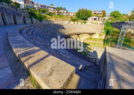 Blick auf das antike römische Theater in der Altstadt von Ohrid, Nordmazedonien Stockfoto