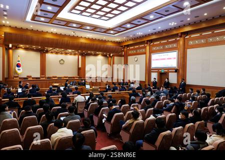 Seoul, Südkorea. Januar 2025. Yoon Suk Yeol, südkoreanischer Präsident, während einer Anhörung wegen seines Amtsenthebungsverfahrens vor dem Verfassungsgericht in Seoul, Südkorea, am Donnerstag, den 23. Januar 2025. (Foto: SeongJoon Cho/POOL/SIPA USA) Credit: SIPA USA/Alamy Live News Stockfoto