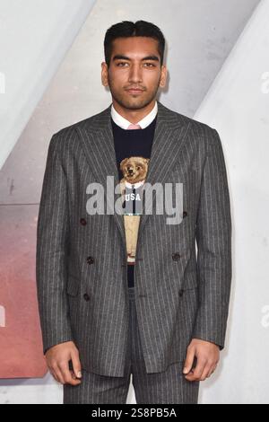 Nabhaan Rizwan nimmt an der „1917“-Weltpremiere und der Royal Film Performance am Leicester Square in London Teil. Dezember 2019 Stockfoto
