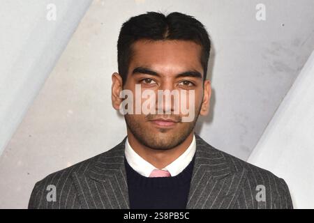 Nabhaan Rizwan nimmt an der „1917“-Weltpremiere und der Royal Film Performance am Leicester Square in London Teil. Dezember 2019 Stockfoto