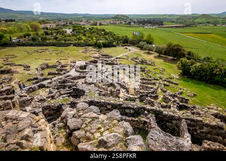 SU Nuraxi, Wohnungen der prähistorischen Nuragic Zivilisation, UNESCO-Weltkulturerbe, alte Festung aus dem Jahr 2000 v. Chr., Felsformation, Bar Stockfoto