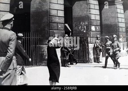Foto der Deutschen Sitz am Place de la Concorde, Paris während der deutschen Besetzung Frankreichs 1941. Vom 20. Jahrhundert Stockfoto