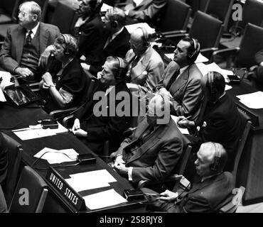 Foto während einer Sitzung der Generalversammlung der Vereinten Nationen genommen. Abgebildet ist Eleanor Roosevelt (1884-1962) First Lady der Vereinigten Staaten, Politiker, Diplomat und Aktivist. Vom 20. Jahrhundert Stockfoto